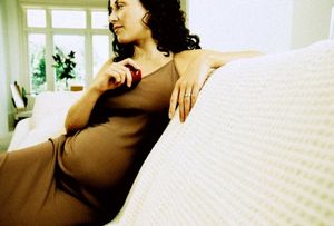 Як реагувати на прикмети про вагітність?